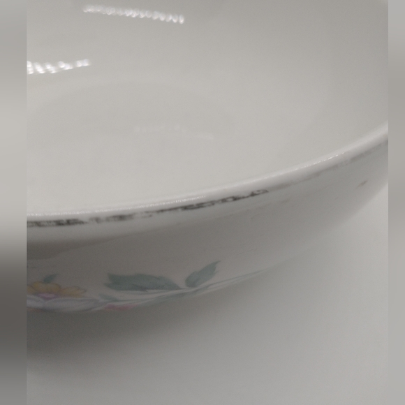 Vintage Hall's Superior Quality Ovenware Floral Springtime Pattern Serving Bowl - Picture 10 of 16